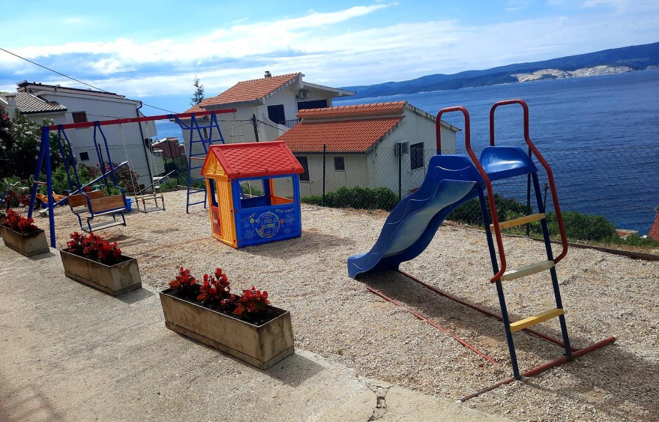 Apartments Juric Целина Екстериор снимка