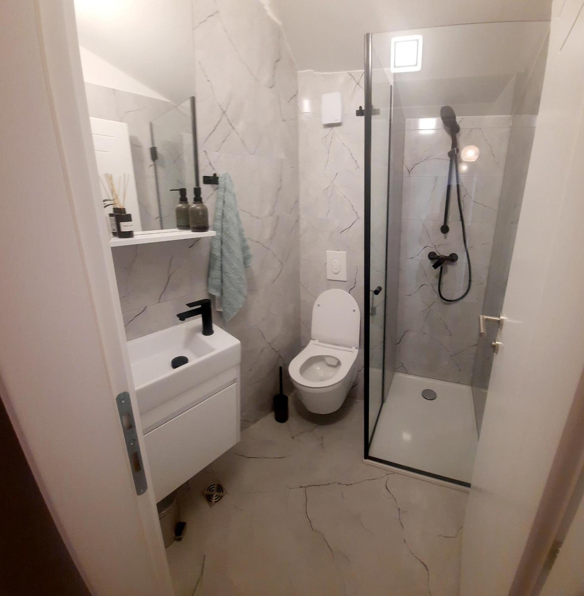 Apartments Juric Целина Екстериор снимка